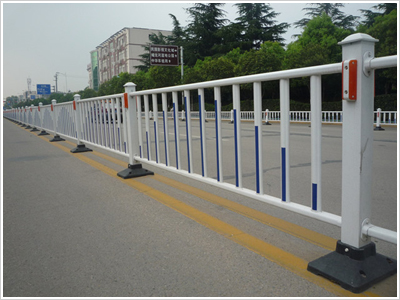 道路<a href='http://www.dyfmdq.com' target='_blank'><u>護欄</u></a>